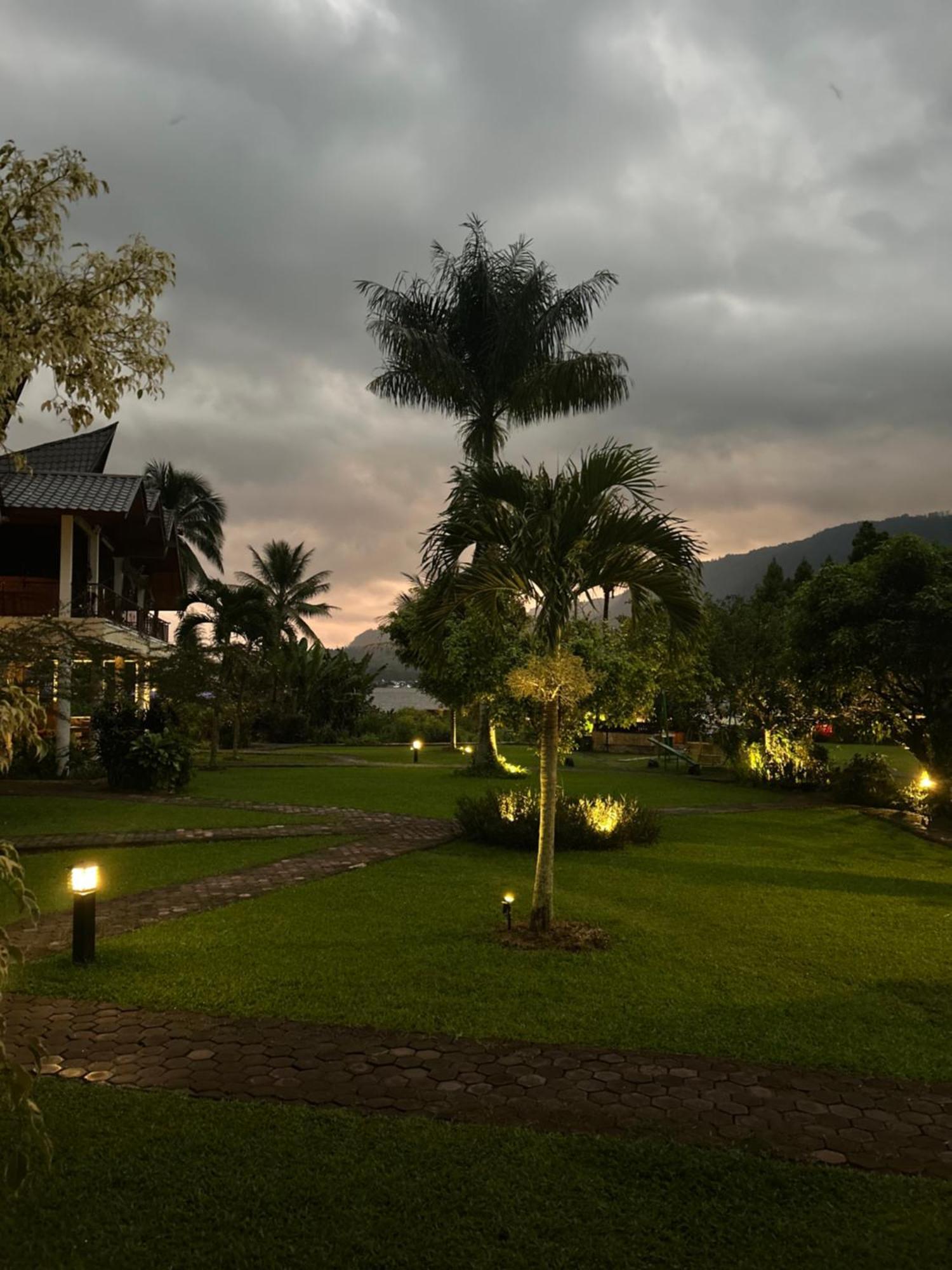 Tabo Cottages Tuktuk Siadong Exterior foto