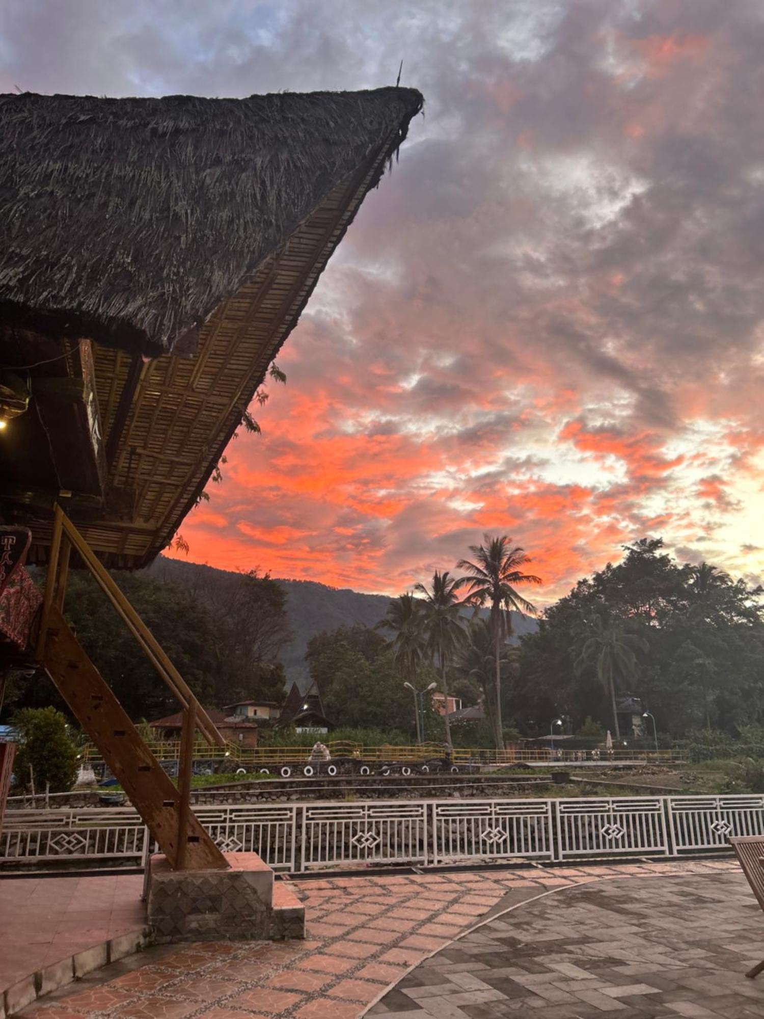 Tabo Cottages Tuktuk Siadong Exterior foto